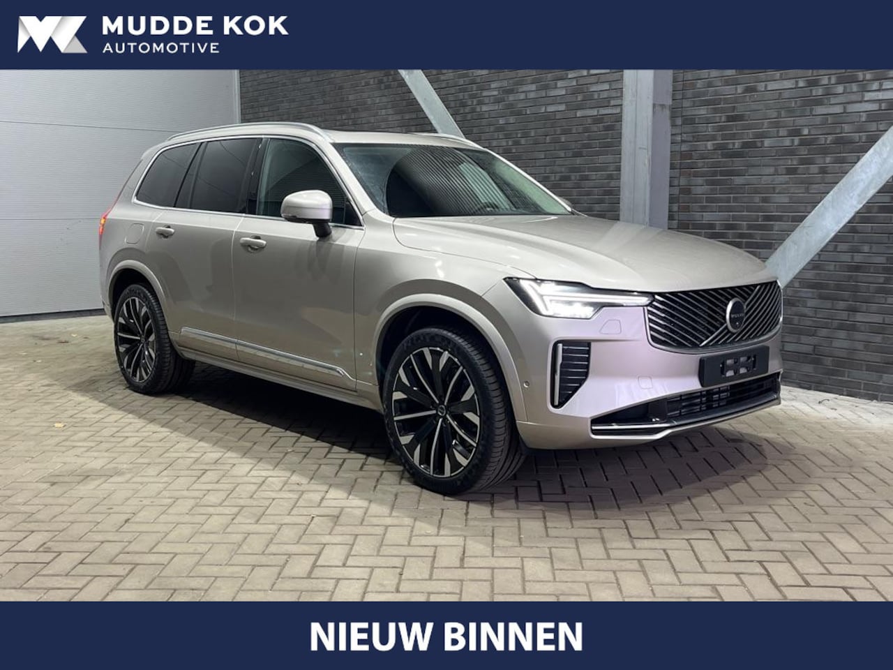 Volvo XC90 - T8 Plug-in hybrid Ultra Bright | Luchtvering | Head-Up | ACC | Panoramadak | 360° Camera | - AutoWereld.nl
