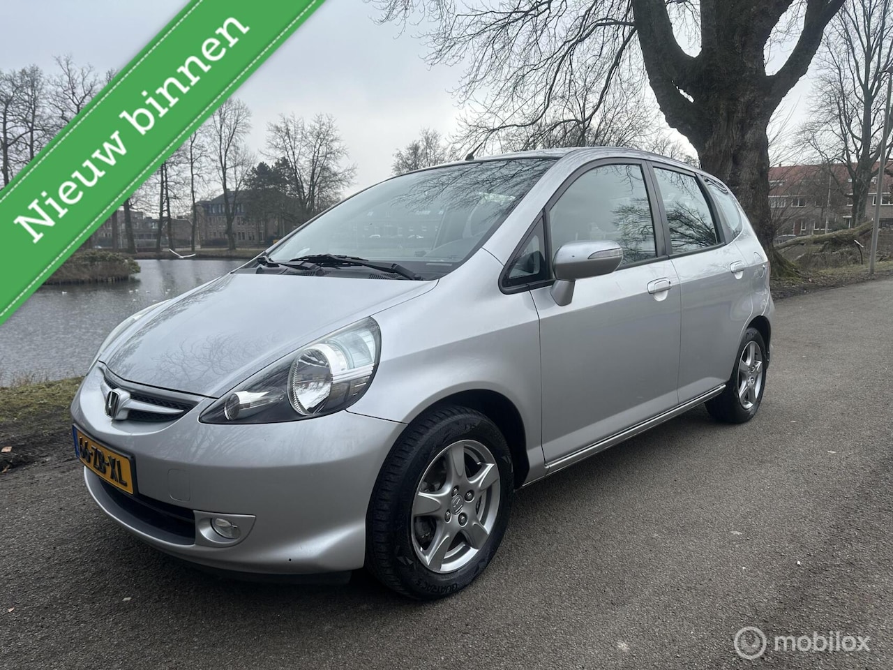 Honda Jazz - 1.4 LS Clima Weinig KM!! Nieuwe APK - AutoWereld.nl