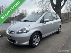 Honda Jazz - 1.4 LS Clima Weinig KM Nieuwe APK