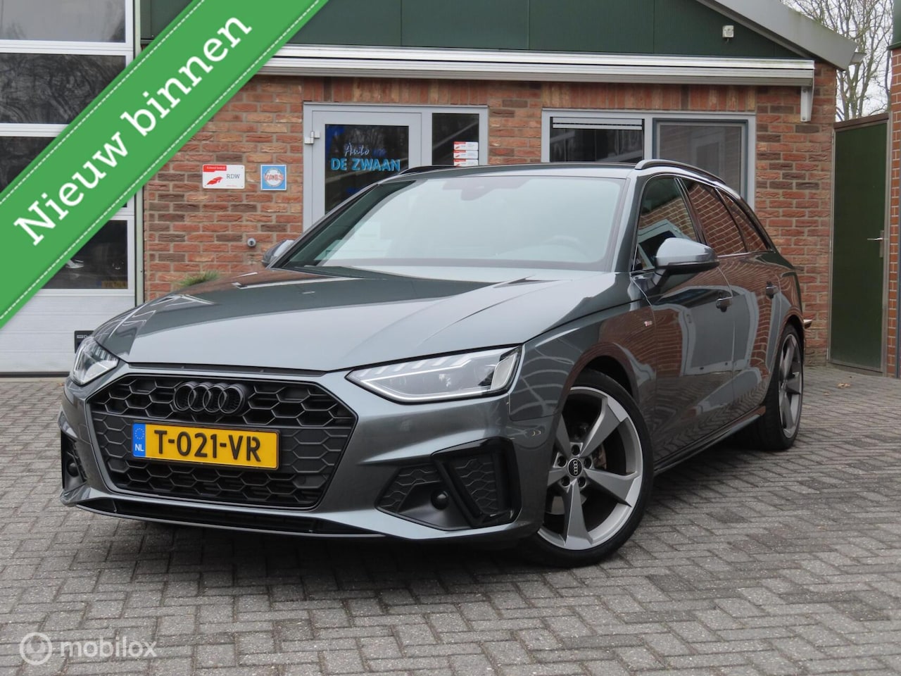 Audi A4 Avant - 35 TFSI S Edition Competition|Wegklapbare trekhaa|Black Optiek|19 inch. - AutoWereld.nl