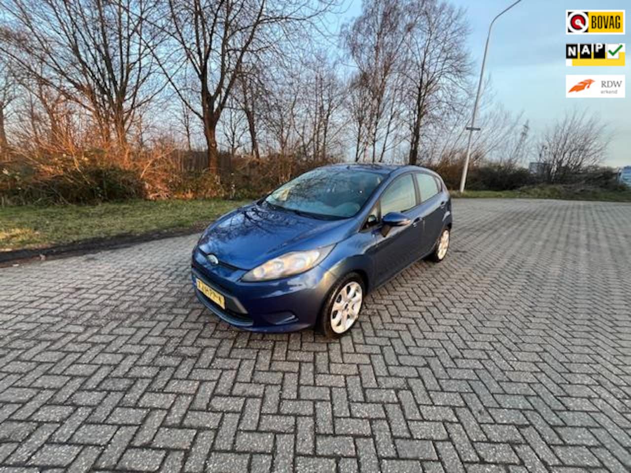 Ford Fiesta - 1.25 Trend*5-DEURS*AIRCO*82PK*LM VELGEN*TREKHAAK* - AutoWereld.nl