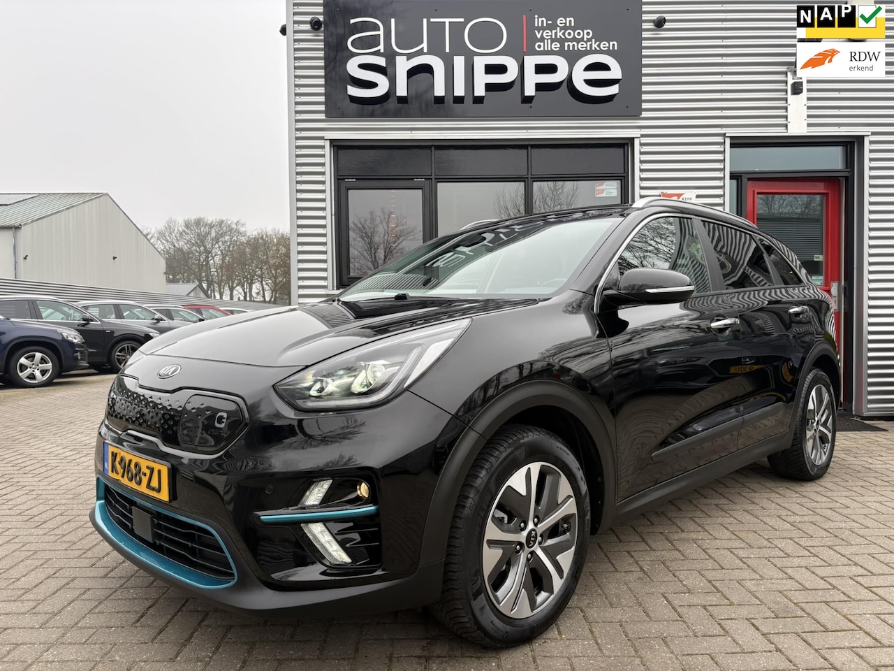 Kia e-Niro - DynamicPlusLine 64 kWh -SOH 100%-OPEN DAK-STOEL + STUURWIELVERWARMING-KEYLESS-CAMERA-APPLE - AutoWereld.nl