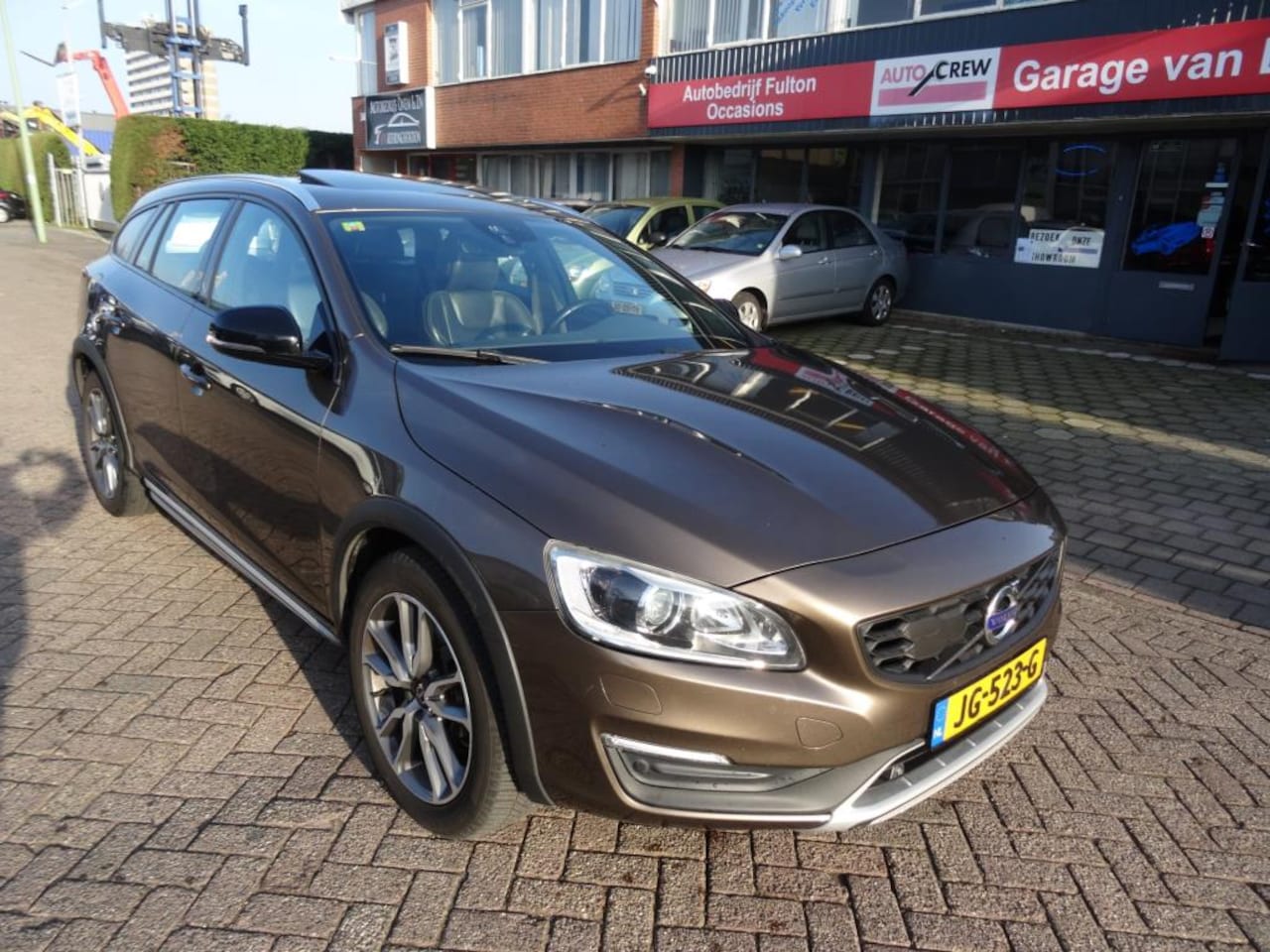 Volvo V60 Cross Country - 2.0 D4 Nordic+/Automaat/schuifdak/Leer/Camera - AutoWereld.nl