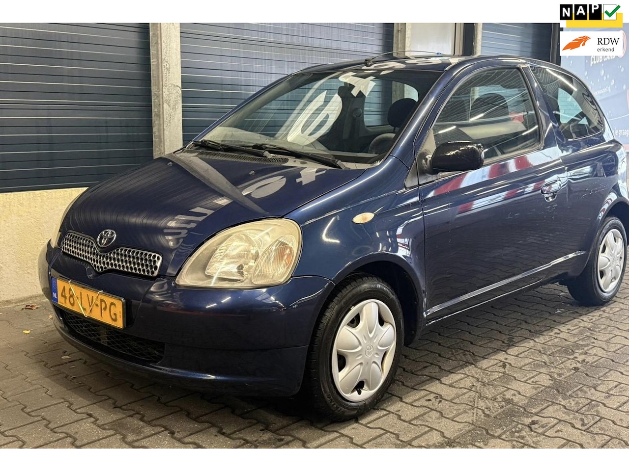 Toyota Yaris - 1.3 VVT-i Sol/ AUTOMAAT/ AIRCO / NWE APK / Nap - AutoWereld.nl