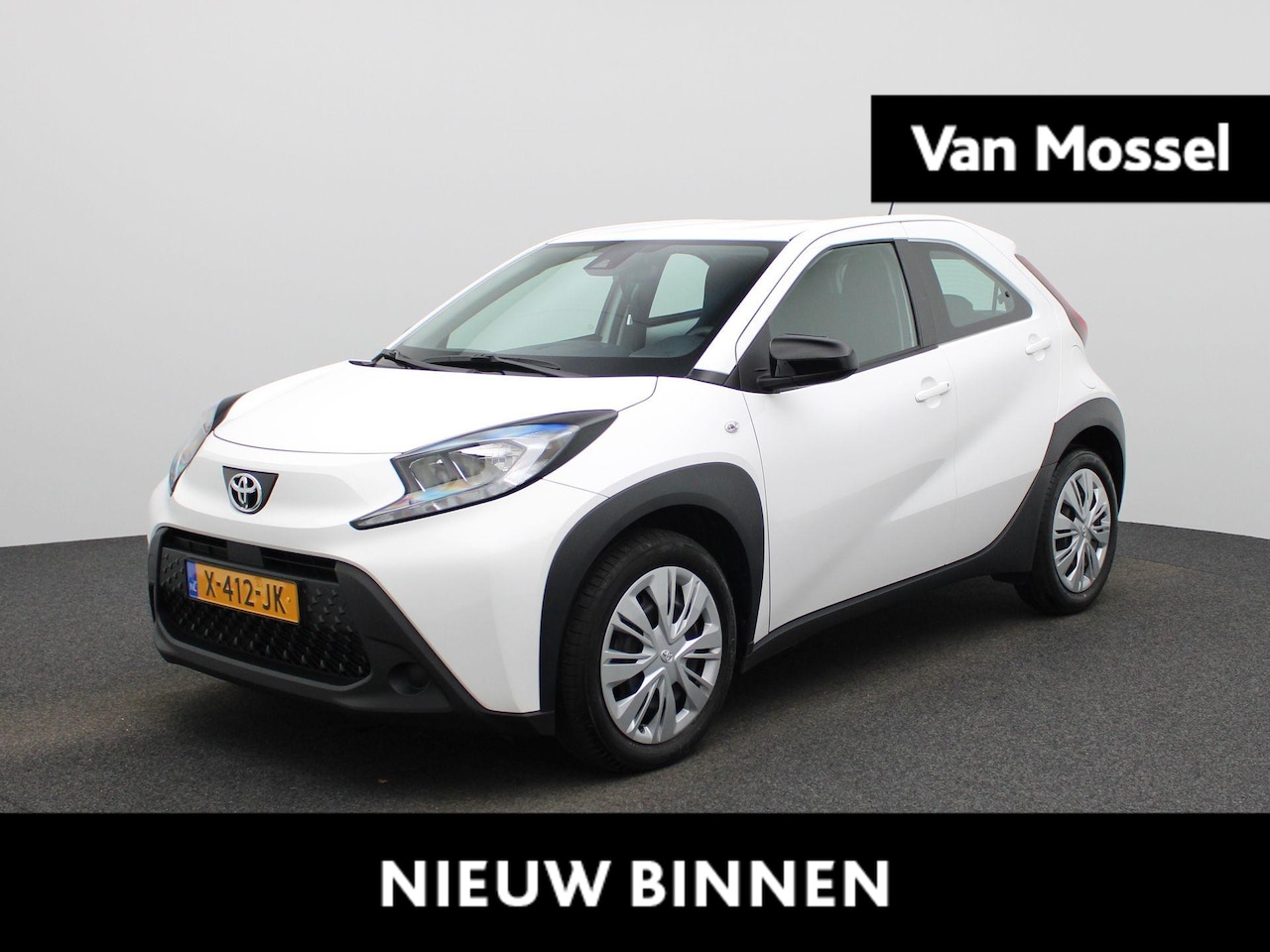Toyota Aygo X - 1.0 VVT-i S-CVT Play | Automaat | Apple Carplay/Android Auto | Achteruitrijcamera | Airco - AutoWereld.nl