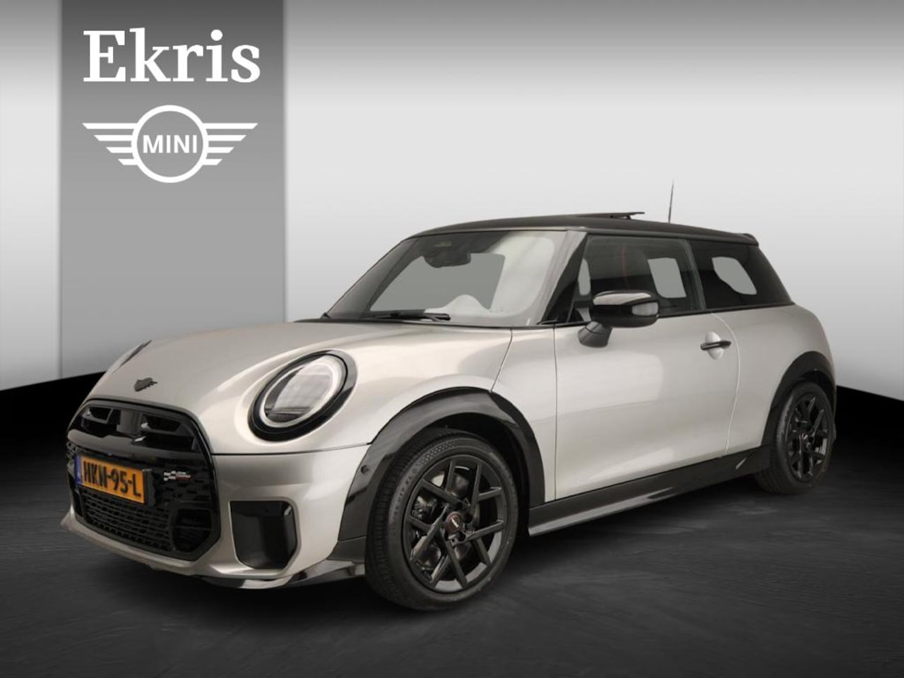 MINI Cooper - 3-Deurs C C John Cooper Works Trim / Pakket M / Panoramadak / Park assist / Head-up / Alu - AutoWereld.nl