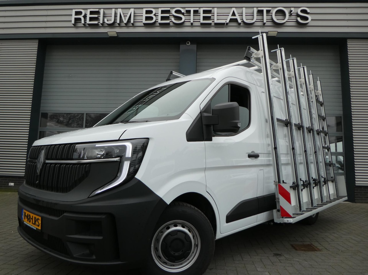 Renault Master - T35 2.0 dCi 130 L2H2, Glasresteel, Glaswagen, Glasauto, Apple Carplay. - AutoWereld.nl