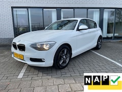 BMW 1-serie - 116i Limited Edition Airco Lm Velgen Pdc