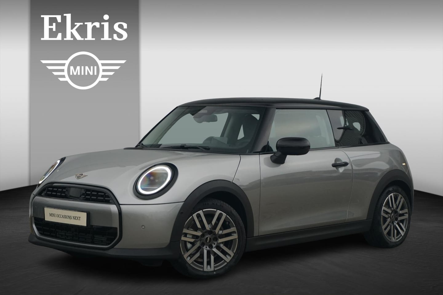 MINI Cooper - 3-Deurs C Pakket M | Glazen Panoramadak | Stuur- en stoelverwarming | Head-up Display | Co - AutoWereld.nl