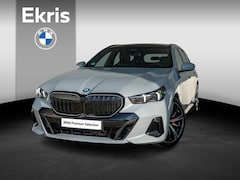 BMW 5-serie Touring - | 530e | M Sportpakket Pro | Travel Pack | Comfort Access | 20 inch | Glazen panoramadak |