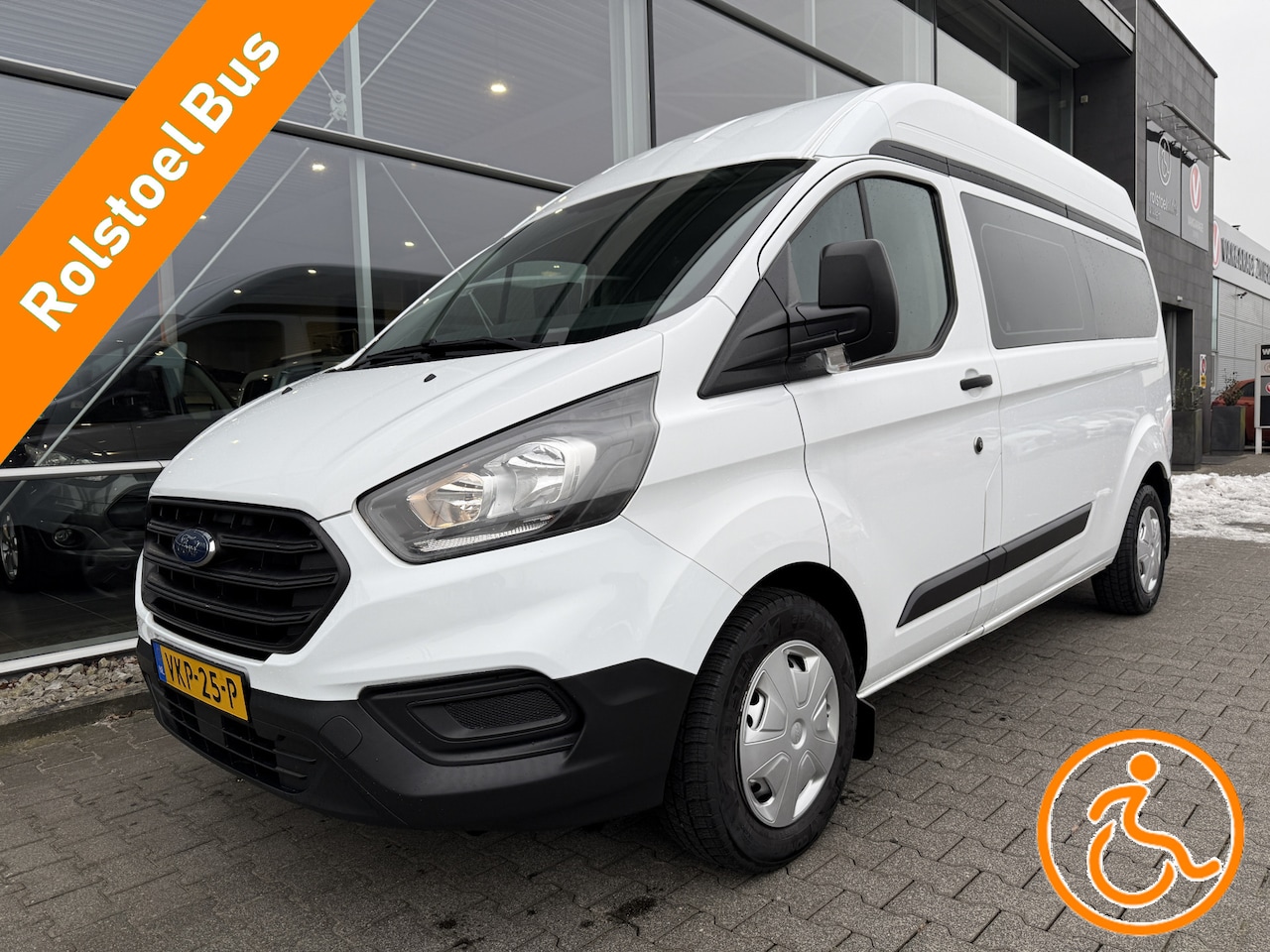 Ford Transit Custom - 5+1 of 3+2 Rolstoelbus 320 2.0 TDCI L2H2 Trend (Zeer nette en ruime rolstoelbus met lift!) - AutoWereld.nl
