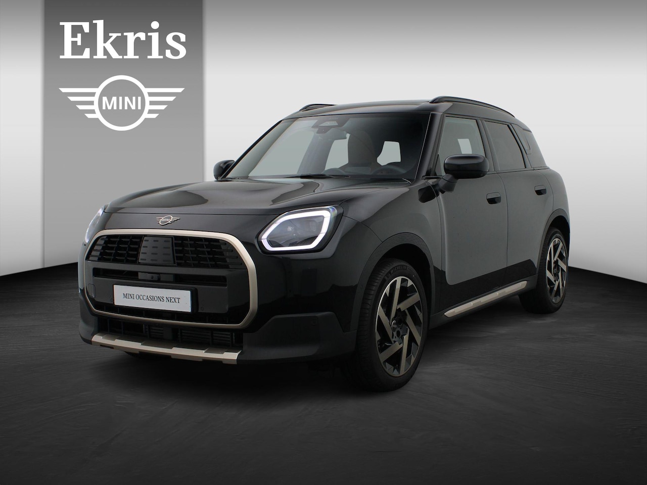 MINI Countryman - C Favoured Trim + Pakket L + Panorama dak + Harman Kardon + Camera + Led + 19'' - AutoWereld.nl