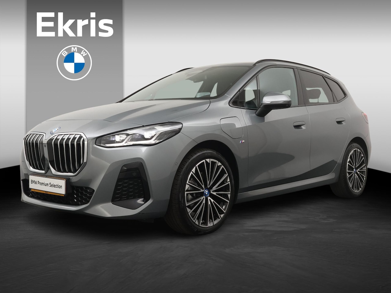 BMW 2-serie Active Tourer - 225e xDrive | M-Sportpakket | Panoramadak | Harman Kardon | Head-Up Display | - AutoWereld.nl