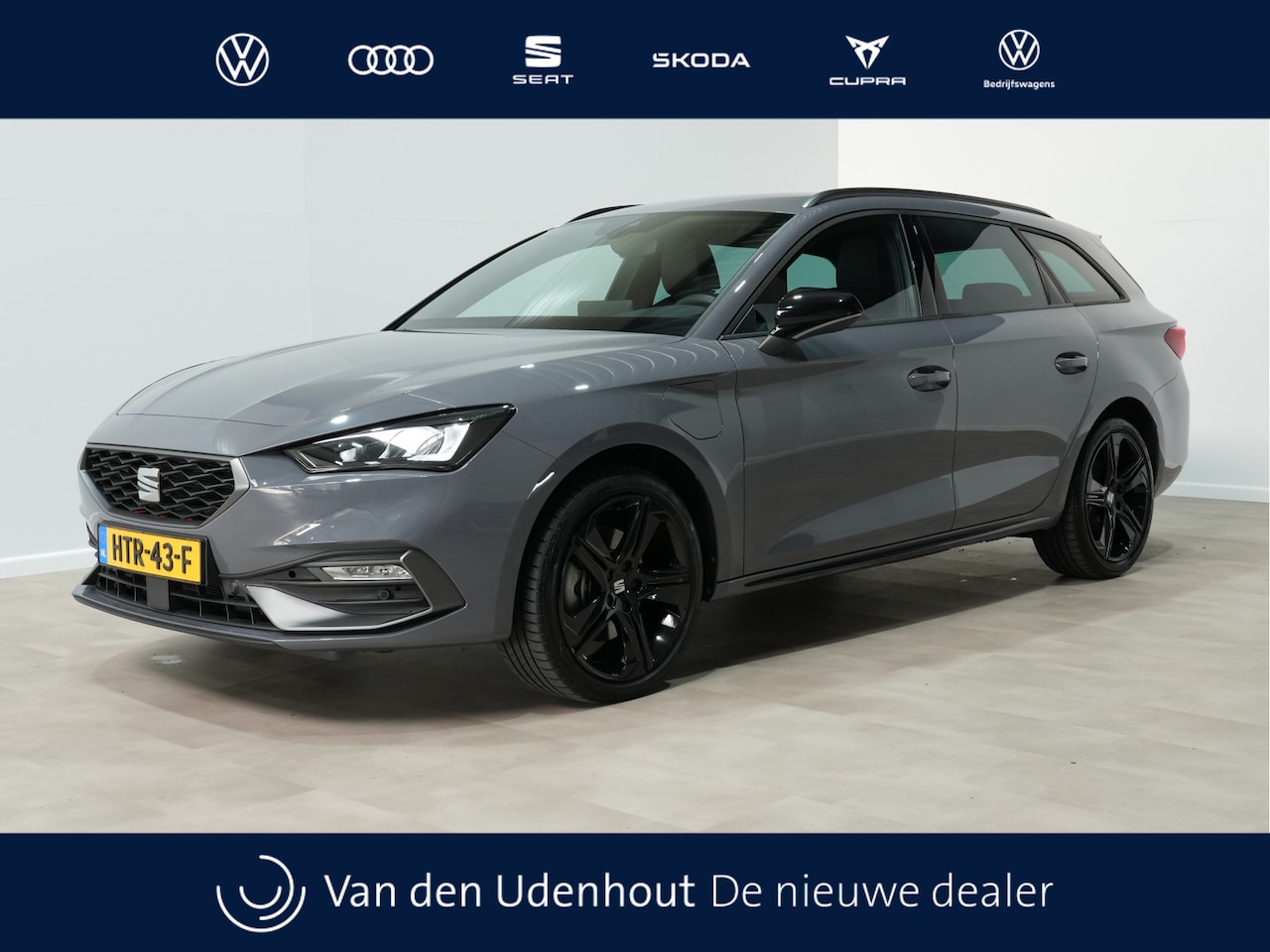 SEAT Leon Sportstourer - 1.5 TSI e-Hybrid FR Business Camera Trekhaak Navigatie Carplay/Android Keyless 253 - AutoWereld.nl