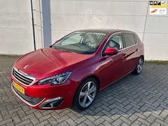 Peugeot 308 - 1.2 PureTech Blue Lease Premium Leder Stoelverwarming Navi Pano Trekhaak