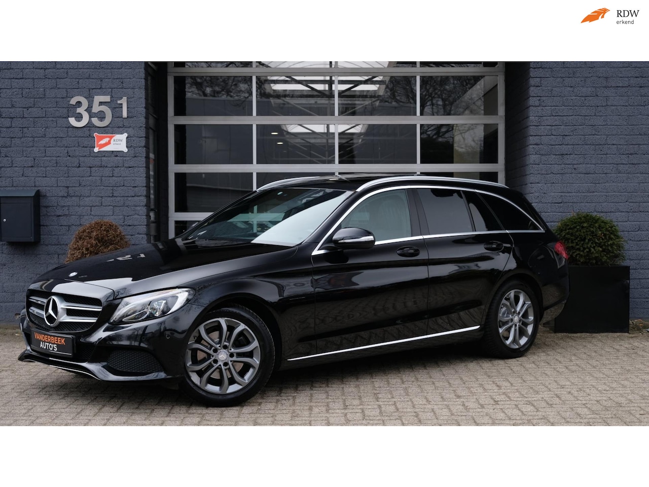 Mercedes-Benz C-klasse Estate - 200 Prestige 184PK|PANO|TREKHAAK - AutoWereld.nl