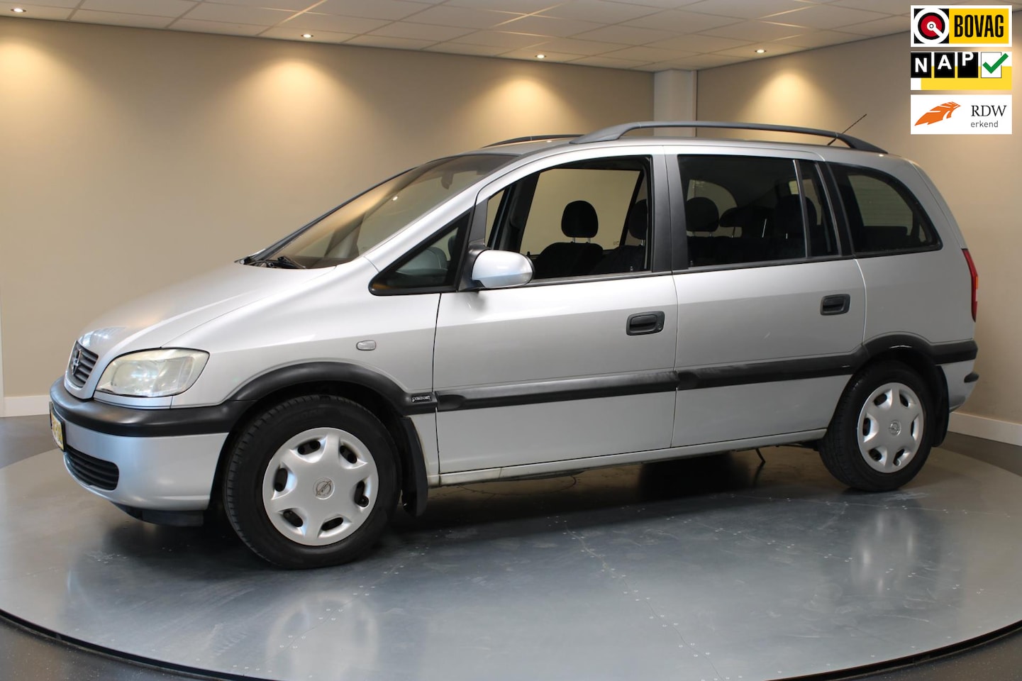 Opel Zafira - 1.8-16V Comfort *7 Persoons* Airco|Trekhaak|NAP - AutoWereld.nl