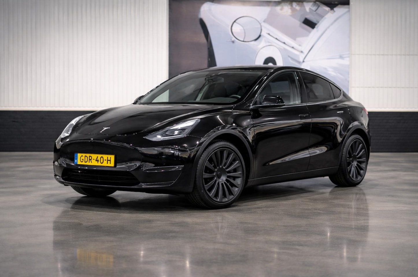 Tesla Model Y - Long Range RWD 75 kWh|600KM RANGE|ALL BLACK|TREKHAAK| - AutoWereld.nl