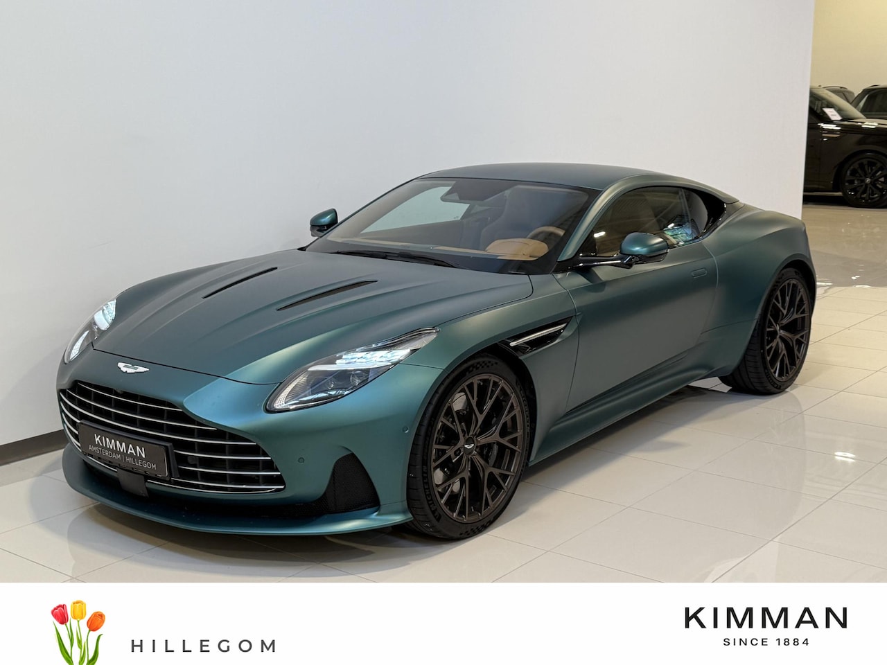 Aston Martin V8 Coupé - DB12 4.0 | Coupe | Satin Racing Green | 21 velgen Satin Bronze | Incl. BPM - AutoWereld.nl