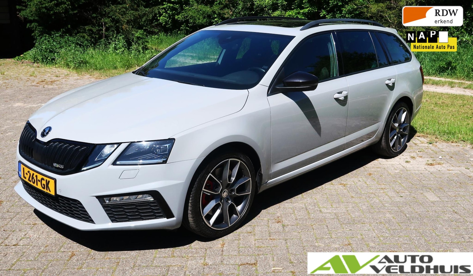 Skoda Octavia Combi - 2.0 TSI RS 245 Business VRS PANO-DAK/TREKHAAK/CAMERA/STOELVER/ - AutoWereld.nl