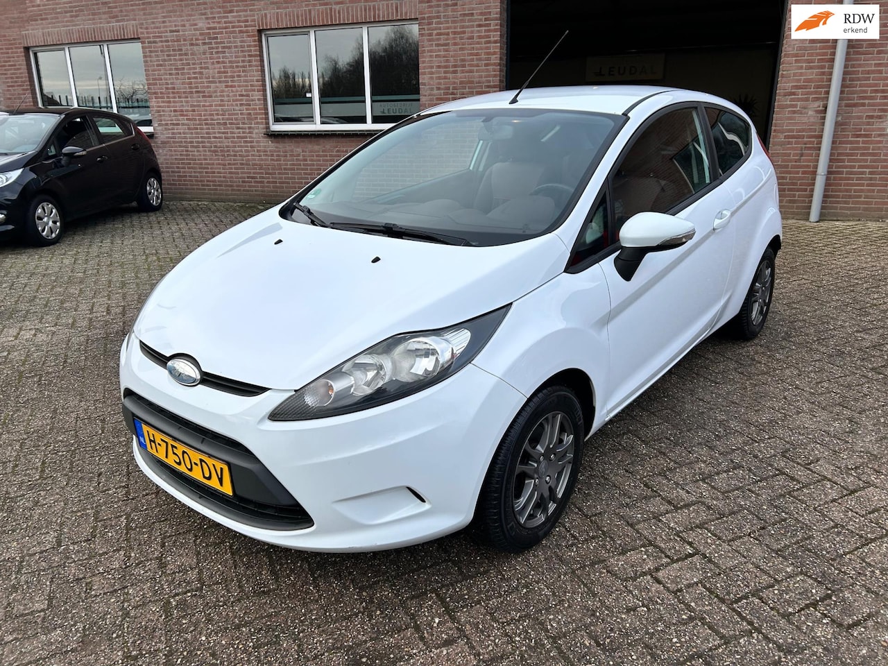 Ford Fiesta - 1.25 Trend // Airco // APK 3-1-2027 - AutoWereld.nl