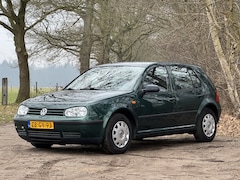 Volkswagen Golf - 1.6
