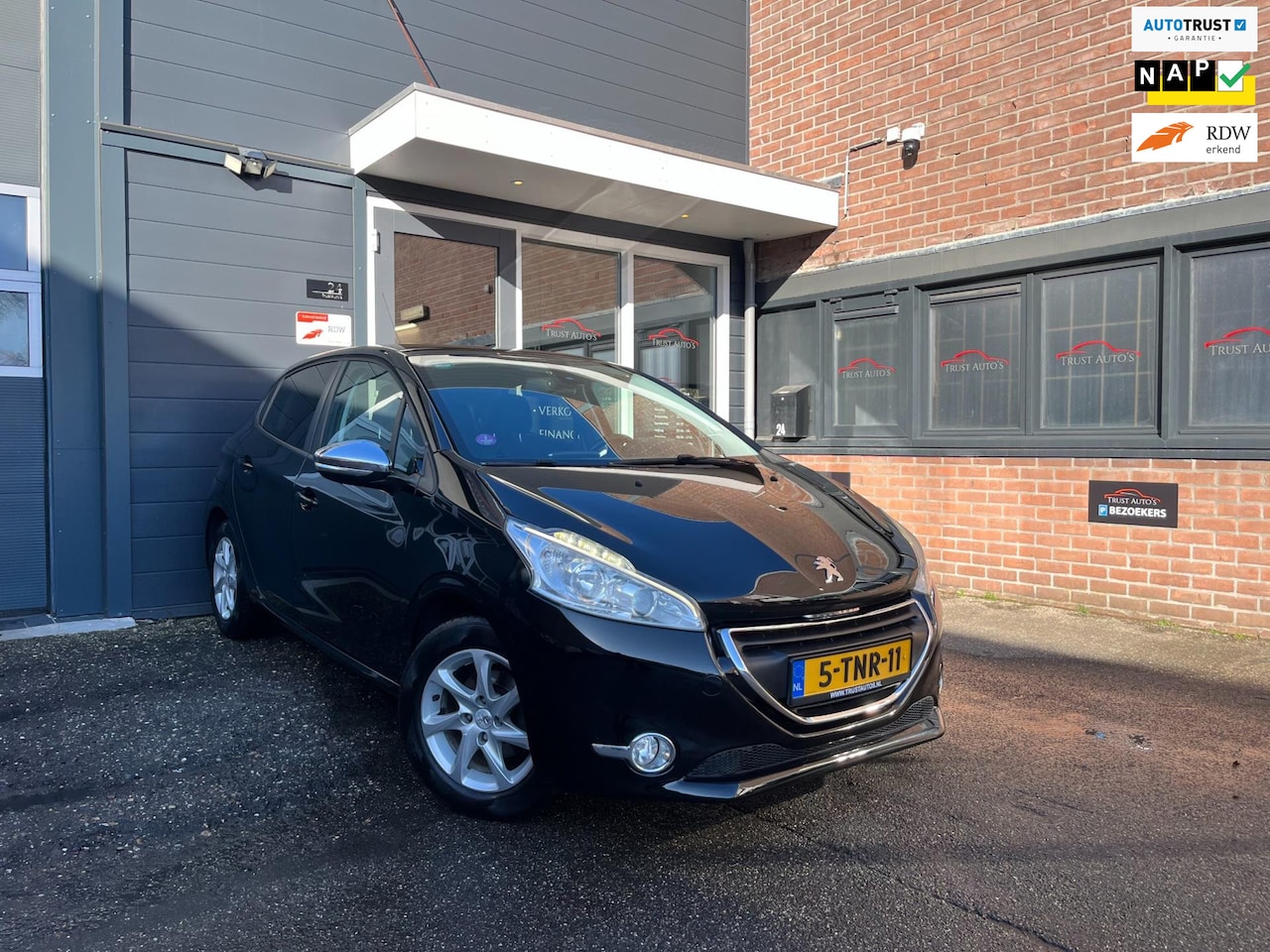 Peugeot 208 - 1.2 VTi Oxygo|Nap|Pdc|Cruise|Led|Navi|Bleutooth - AutoWereld.nl