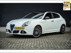 Alfa Romeo Giulietta - 1.750 Turbo Veloce | Org. NL-Auto | Panoramadak | Xenon | Cruise Control | Bianco Pastello