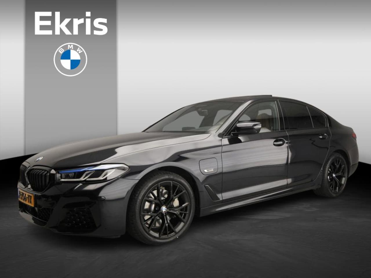 BMW 5-serie - Sedan 530e | M-Sportpakket | Laserlicht | Leder | Navigatie | Active cruise | Schuifdak | - AutoWereld.nl