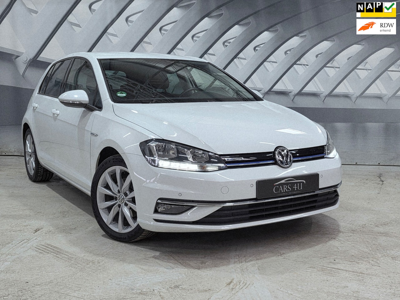 Volkswagen Golf - 1.5 TSI DSG Alcantara camera - AutoWereld.nl