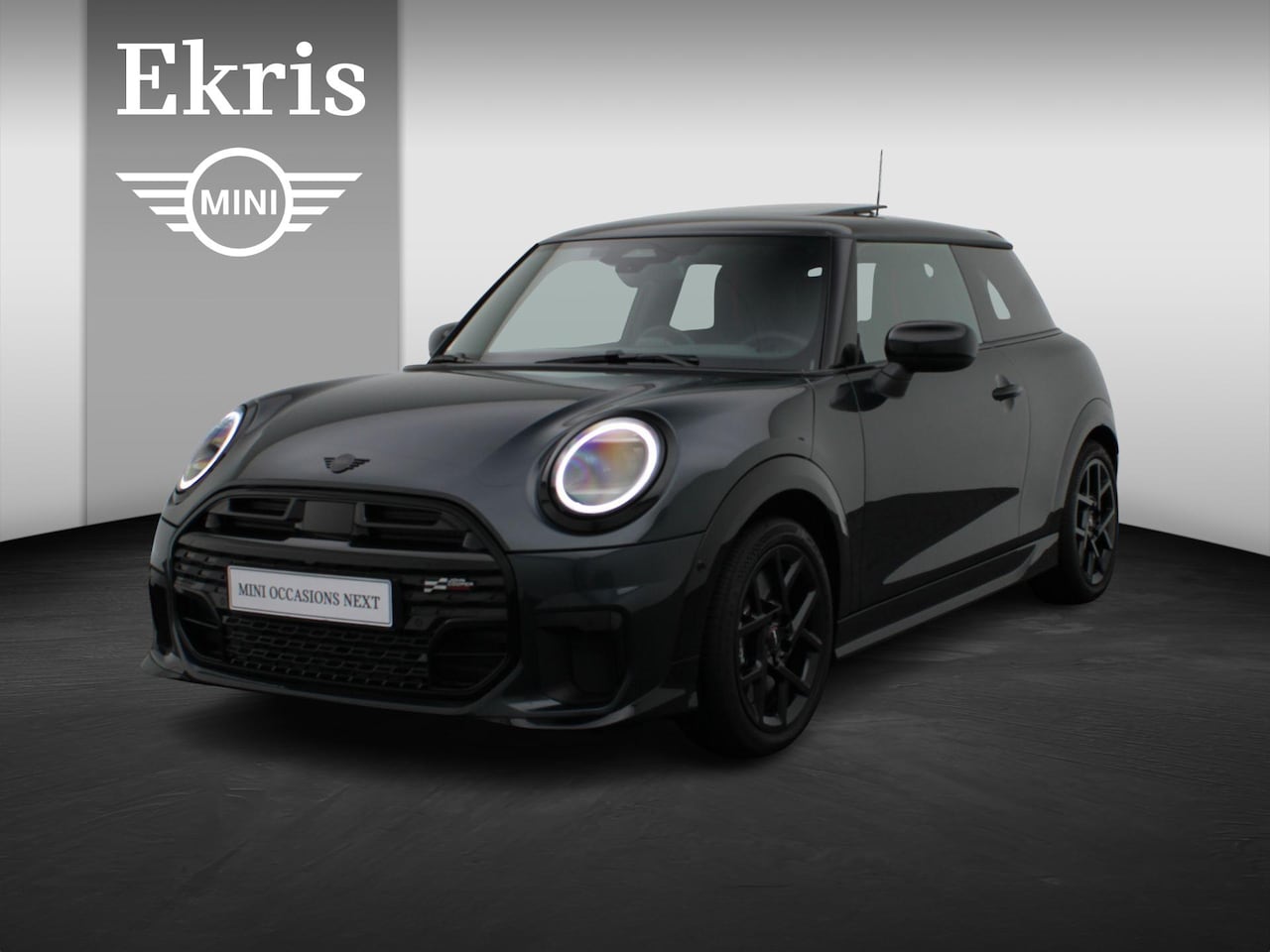 MINI Cooper S - 3-deurs John Cooper Works Uitvoering + Pakket M + Stuurwielrand Verwarmd + Panoramadak + H - AutoWereld.nl
