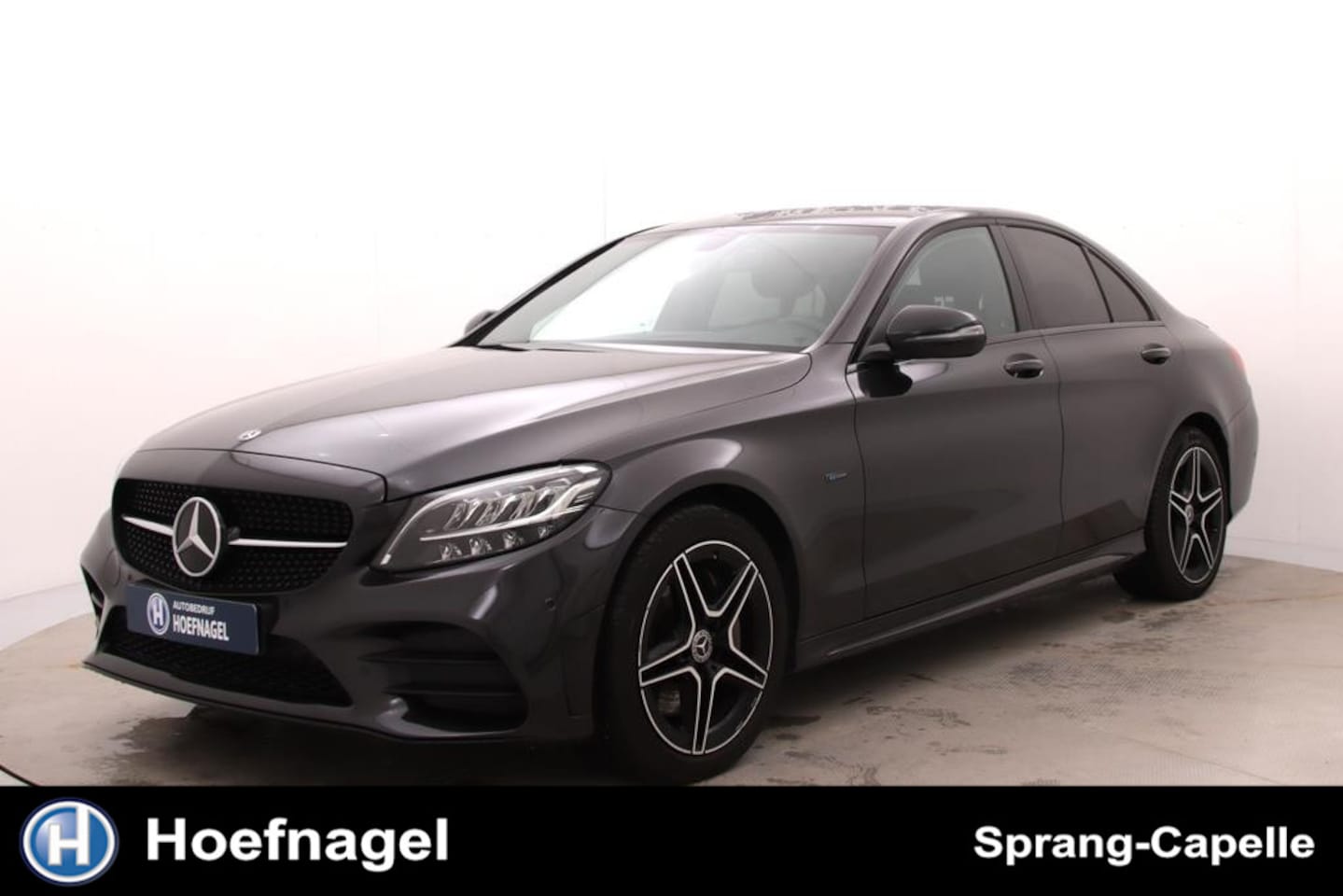 Mercedes-Benz C-klasse - 300e AMG | Trekhaak | Adaptive Cruise | Sfeerverlichting | Camera | Stoelverw. | - AutoWereld.nl