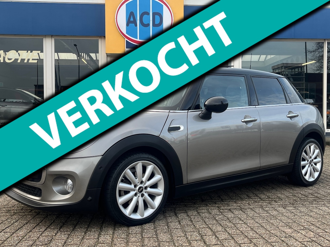 MINI Cooper - Mini 1.5 Chili Serious Business | PanoramaDak | Led | HeadUp display | Orig. NL | - AutoWereld.nl