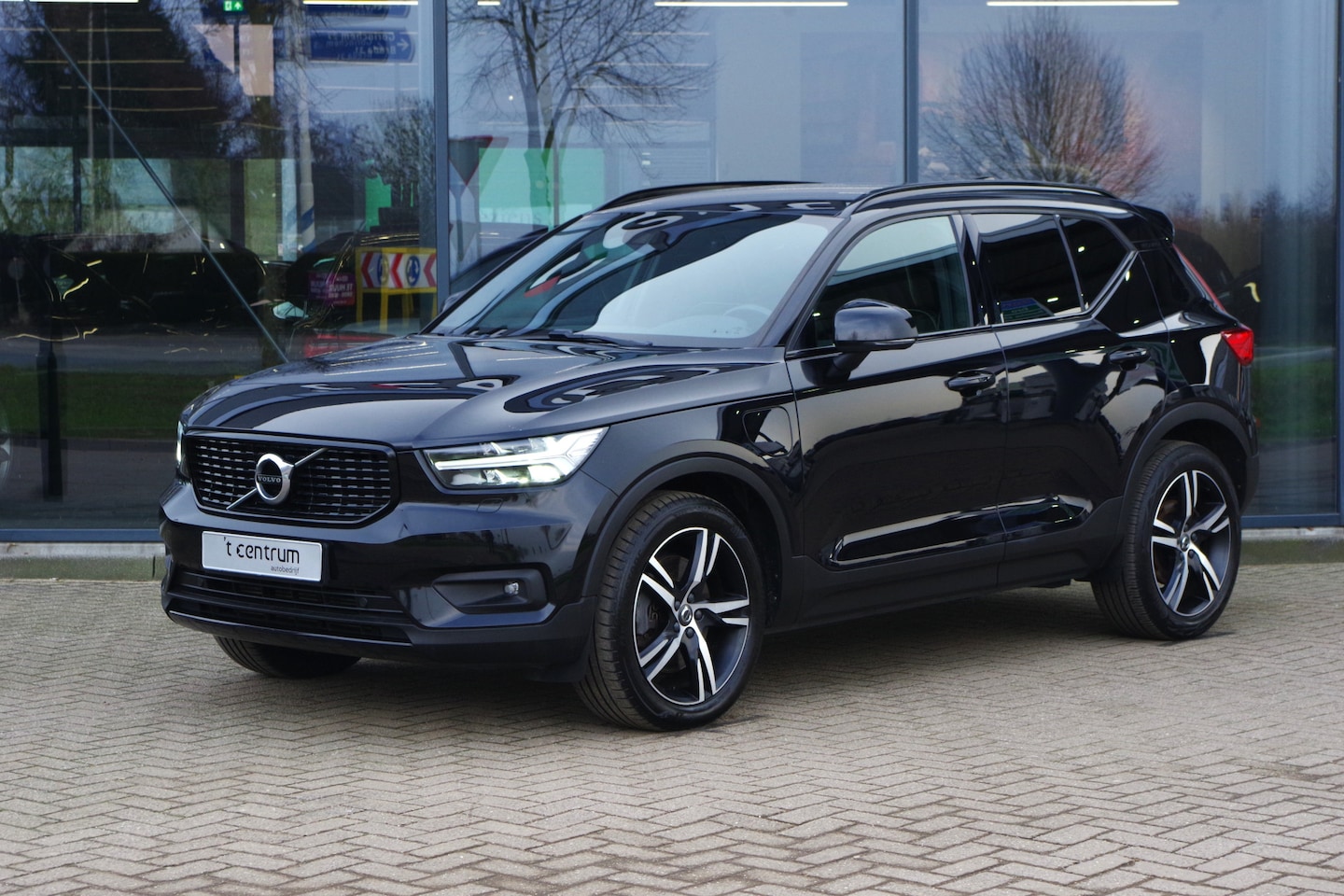 Volvo XC40 - 1.5 T4 211 PK Recharge R-Design PHEV, Harman/Kardon, Adap. Cruise Control, LED - AutoWereld.nl