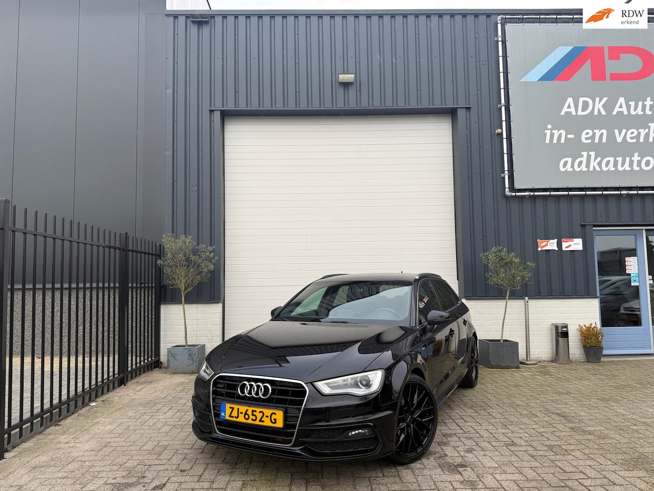 Audi A3 Sportback - 1.4 TFSI CoD Ambiente Pro Line plus 3x S-LINE/AUTOMAAT/19'/STOELVERW - AutoWereld.nl