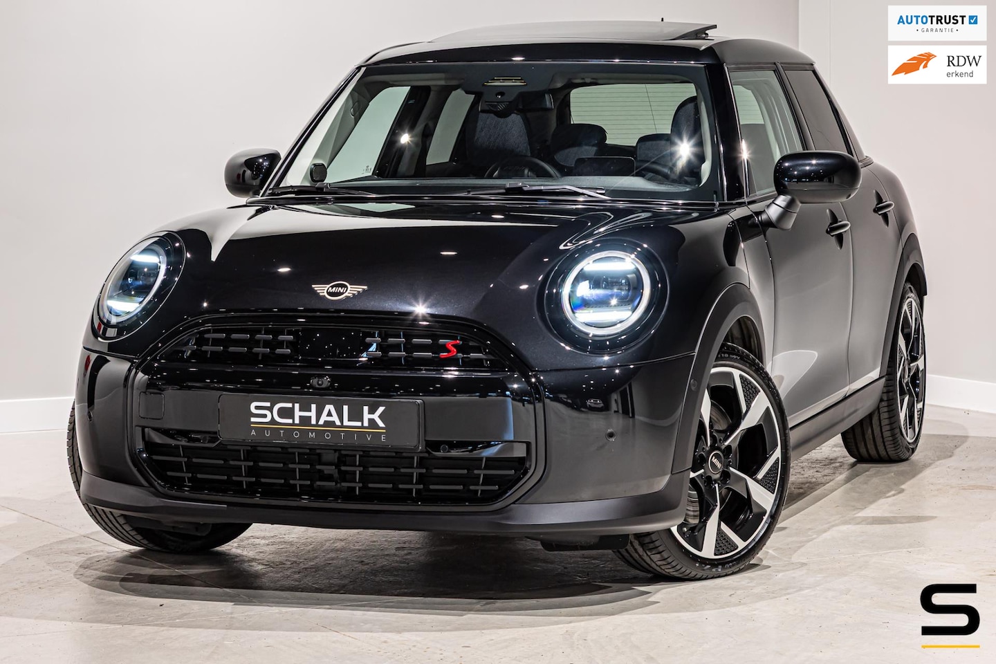 MINI Cooper S - Mini 2.0 Classic L|Pano|Leder|HUD|360cam|H&K - AutoWereld.nl