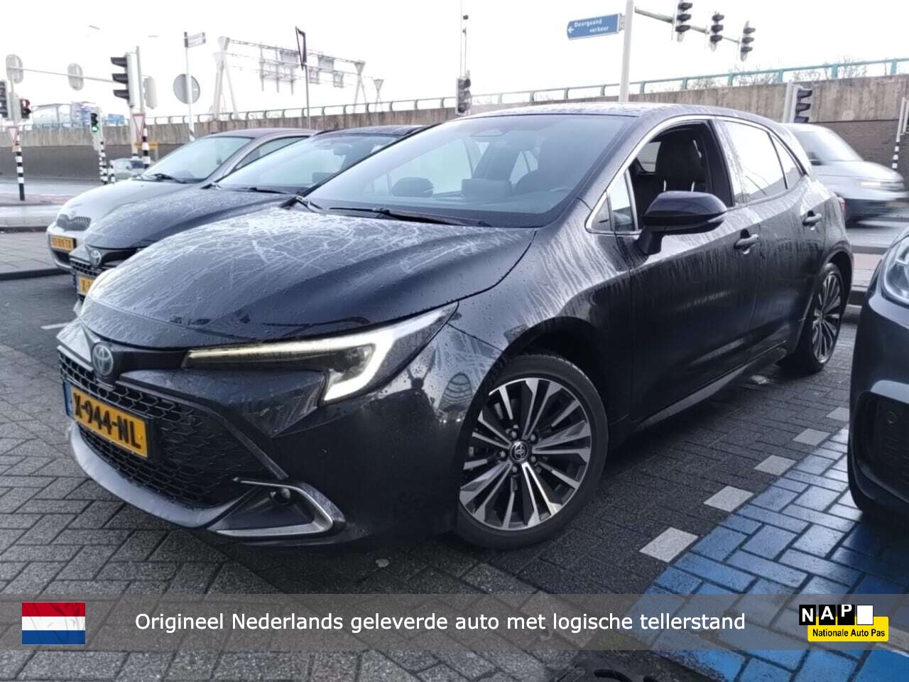 Toyota Corolla - Hybrid 200 Business Plus | Facelift | Navigatie | NL-auto - AutoWereld.nl