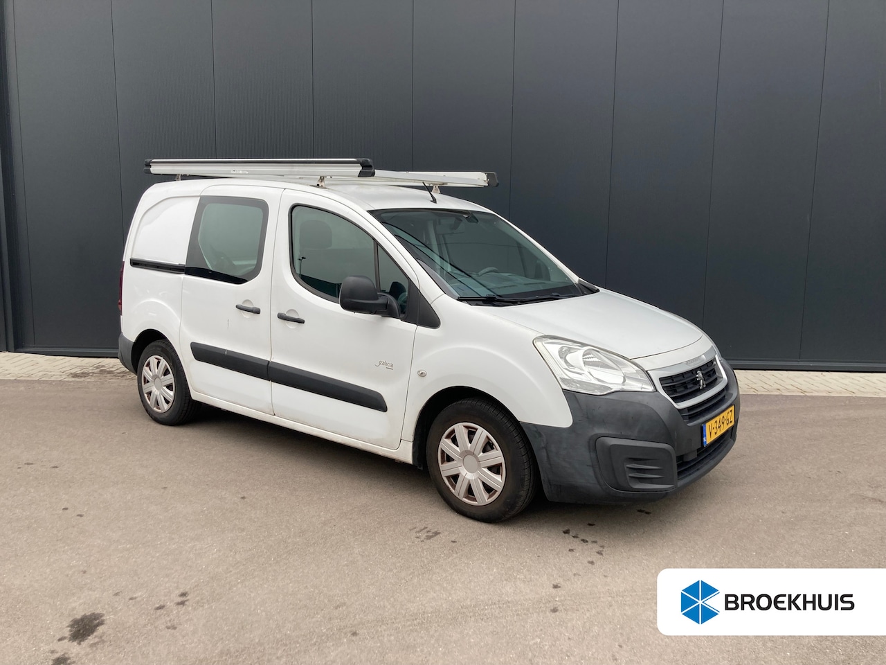 Peugeot Partner - 120 1.6 BlueHDi 75 L1 XR | Achterdeuren met ruiten | Alarm klasse 1(startblokkering) | Ant - AutoWereld.nl