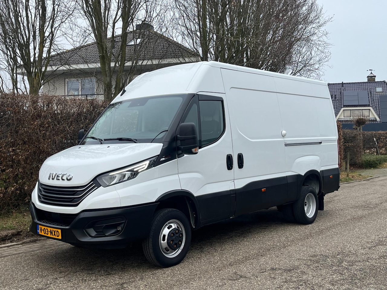 Iveco Daily - 50C/35C 3.0 L2H2 | Dubbellucht N1| dubbele schuifdeuren | 3500kg trekgewicht - AutoWereld.nl