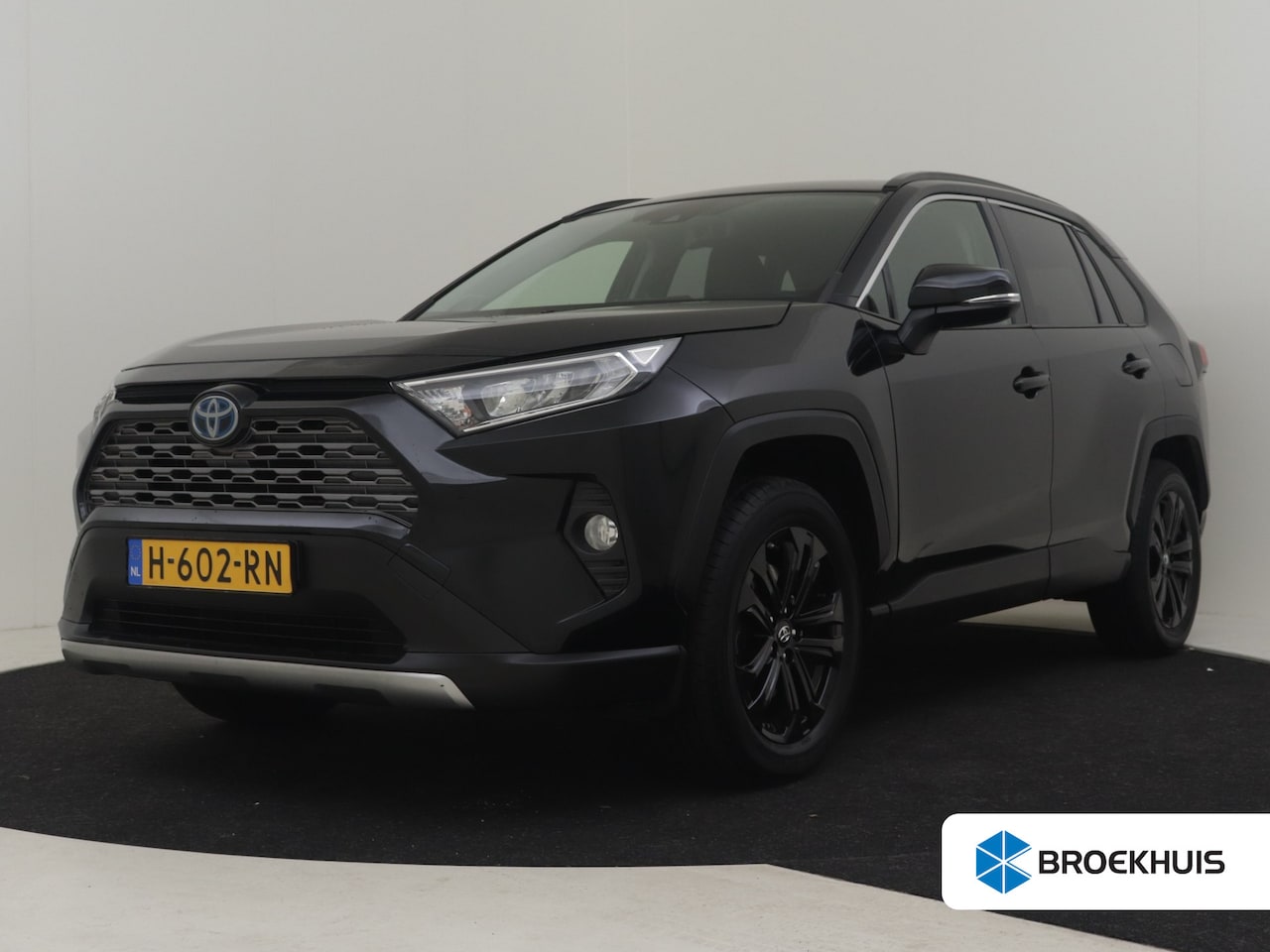 Toyota RAV4 - 2.5 Hybrid Business Plus 218pk | Camera achter | lederen bekleding | JBL audio | Navigatie - AutoWereld.nl