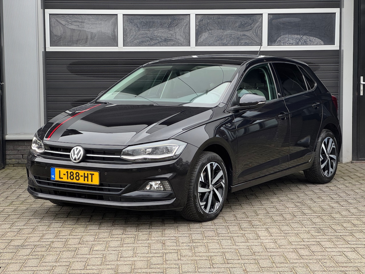 Volkswagen Polo - 1.0 TSI DSG Beats Xenon/Led, Pano, Carplay, Keyless, - AutoWereld.nl