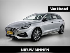 Hyundai i30 Wagon - 1.5 T-GDi MHEV Premium | Afneembare Trekhaak| 17"LMV | Cam | PDC | Stoel Verwarming + Koel