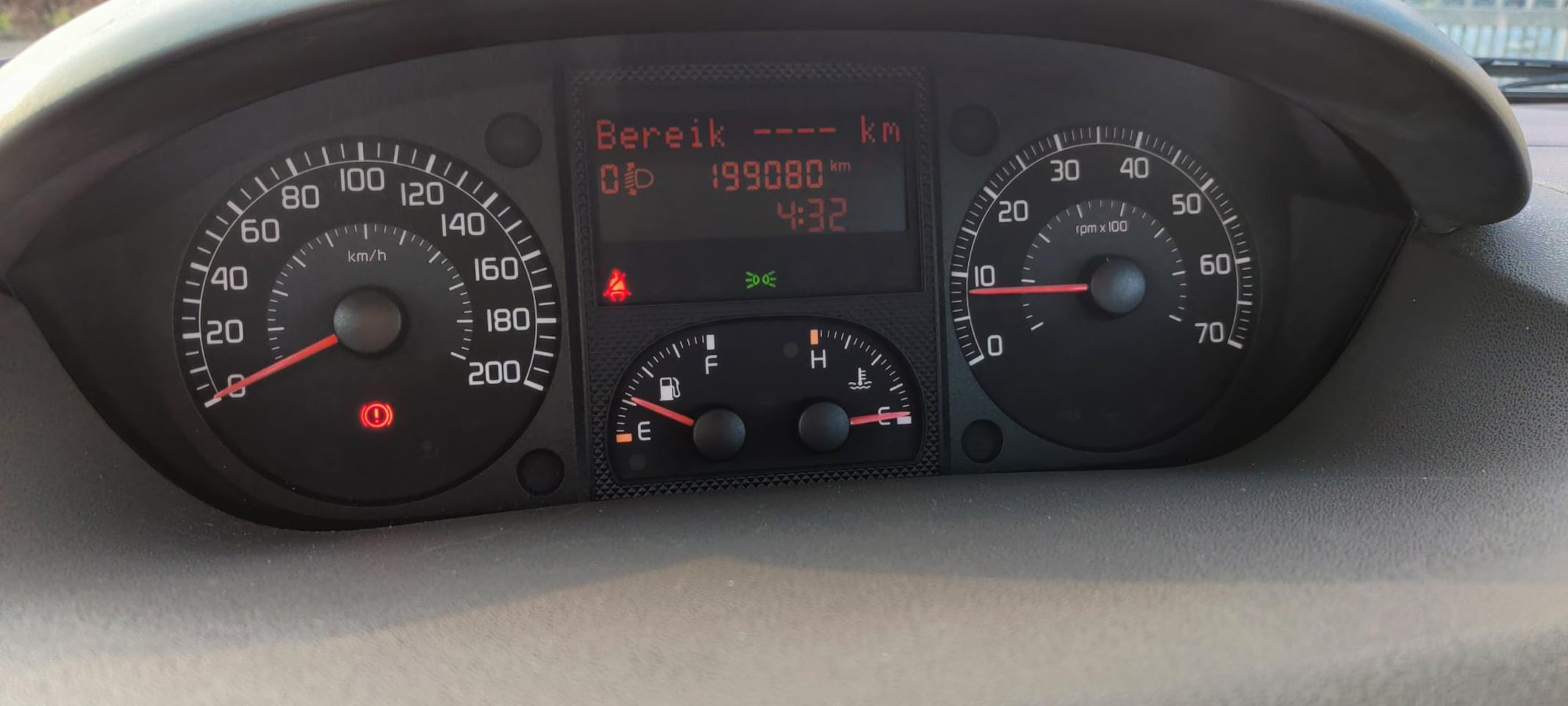 Fiat Idea - 1.4-16V Active Nieuwe APK, nieuwe koppeling, startmotor, dynamo. Onderhoudsbeurt gehad.