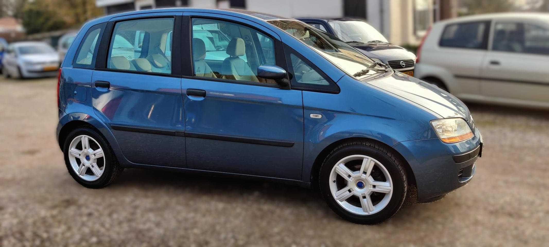 Fiat Idea - 1.4-16V Active Nieuwe APK, nieuwe koppeling, startmotor, dynamo. Onderhoudsbeurt gehad.