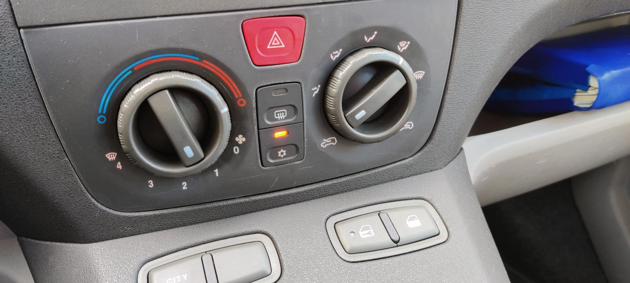 Fiat Idea - 1.4-16V Active Nieuwe APK, nieuwe koppeling, startmotor, dynamo. Onderhoudsbeurt gehad.