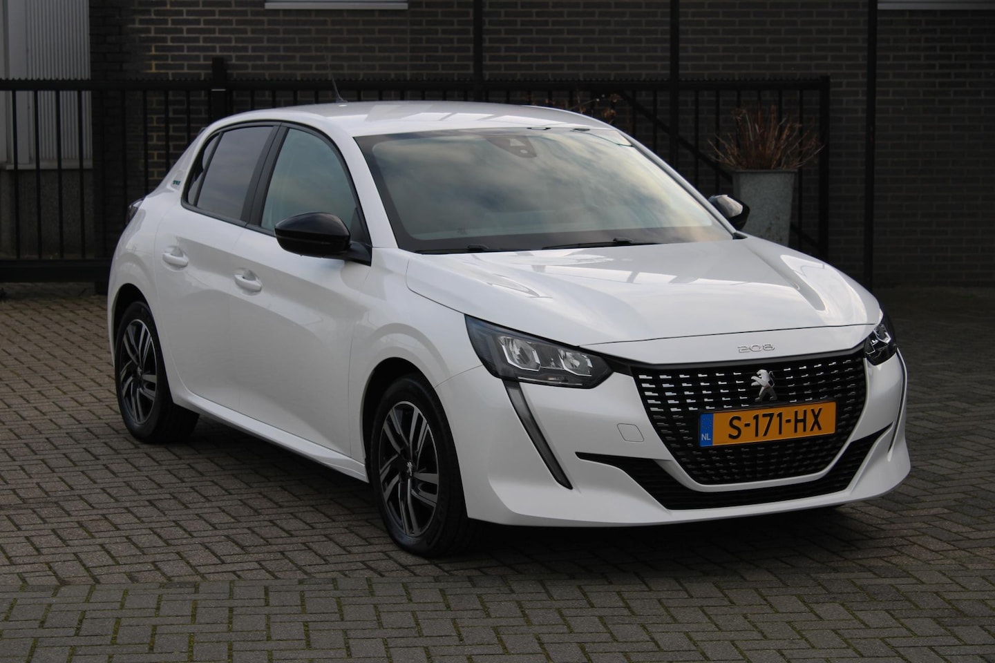 Peugeot 208 - 1.2 PureTech Style Navi/Camera Incl Garantie!! - AutoWereld.nl