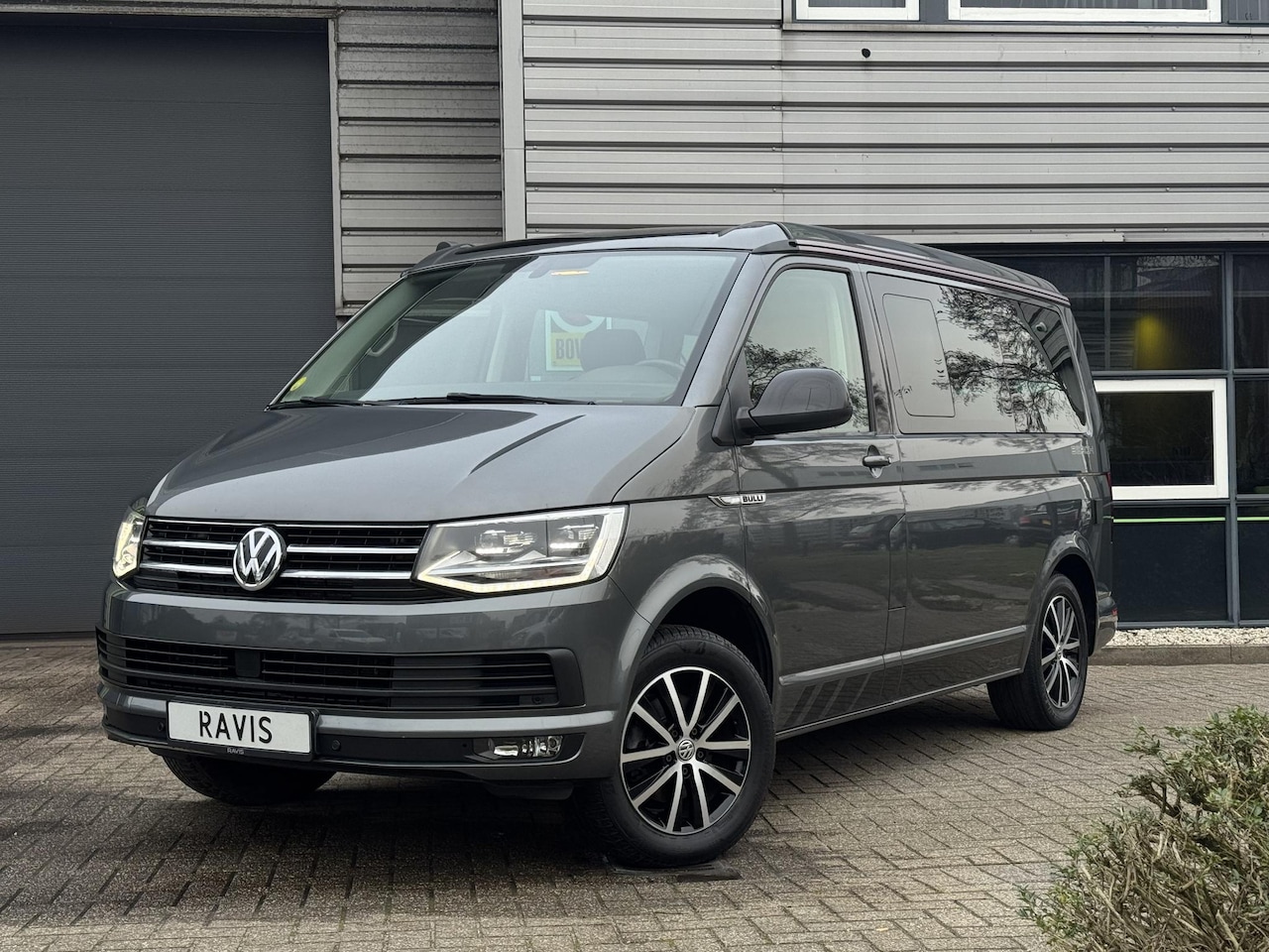 Volkswagen Transporter California - T6 Beach 2.0 TDI 150pk Automaat! - AutoWereld.nl