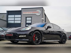 Porsche Panamera - 4.8 Turbo | Carbon | Schuifdak | Xenon | Youngtimer | Burmester | Sportuitlaat | Luchtveri