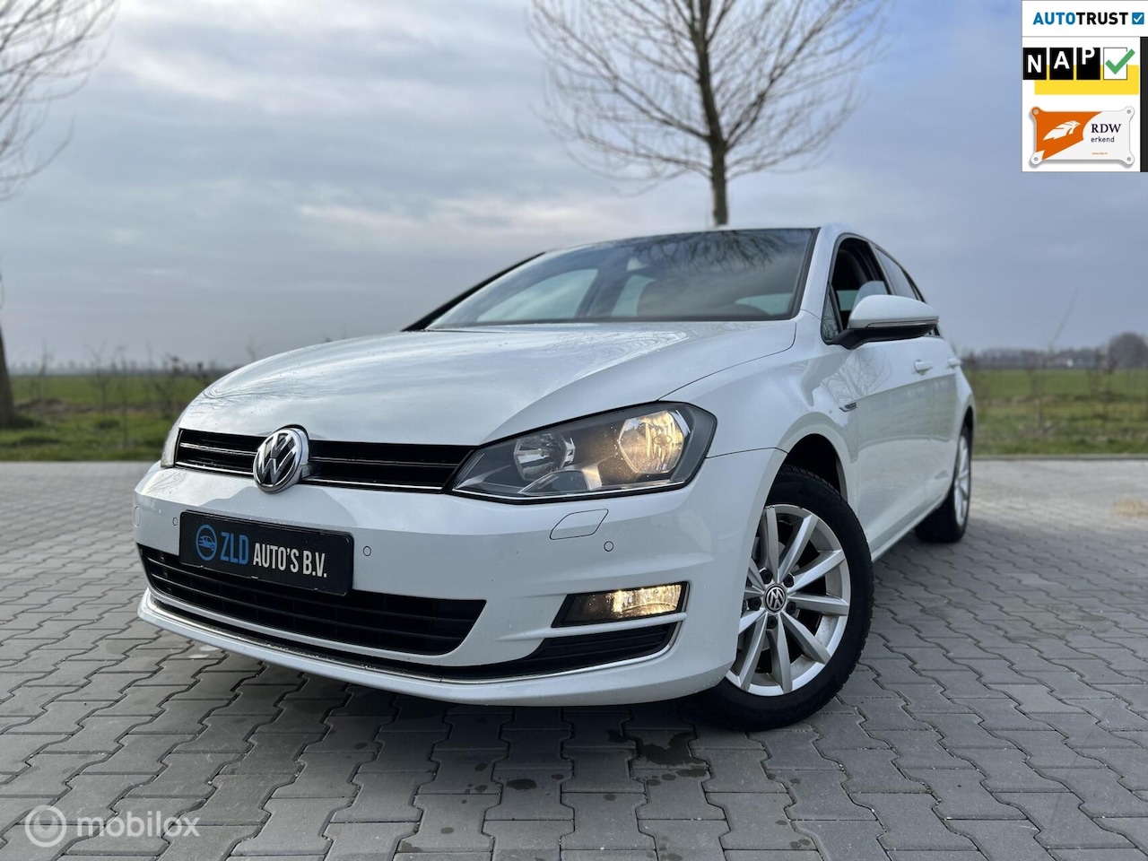 Volkswagen Golf - VII 1.2 TSI Lounge BlueMotion|NAVI|STOELV| - AutoWereld.nl