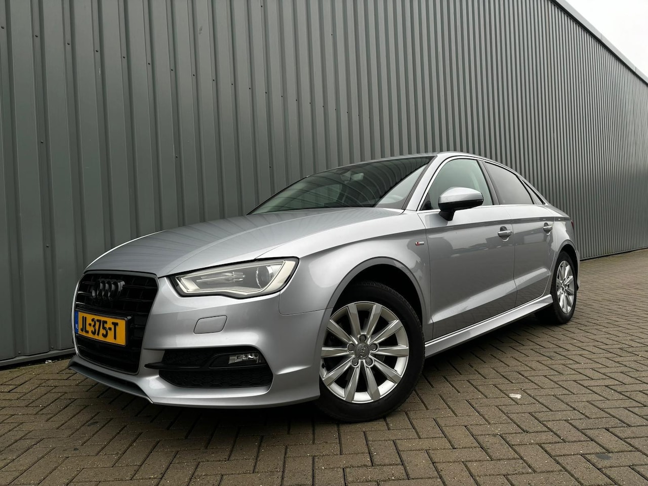 Audi A3 Limousine - 1.4 TFSI CoD Adrenalin 1.4 TFSI CoD Adrenalin - AutoWereld.nl